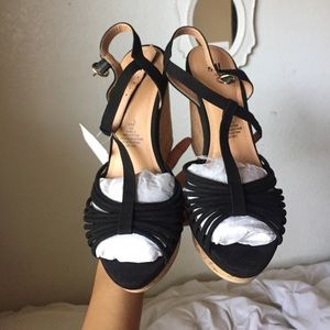 Black Wedges